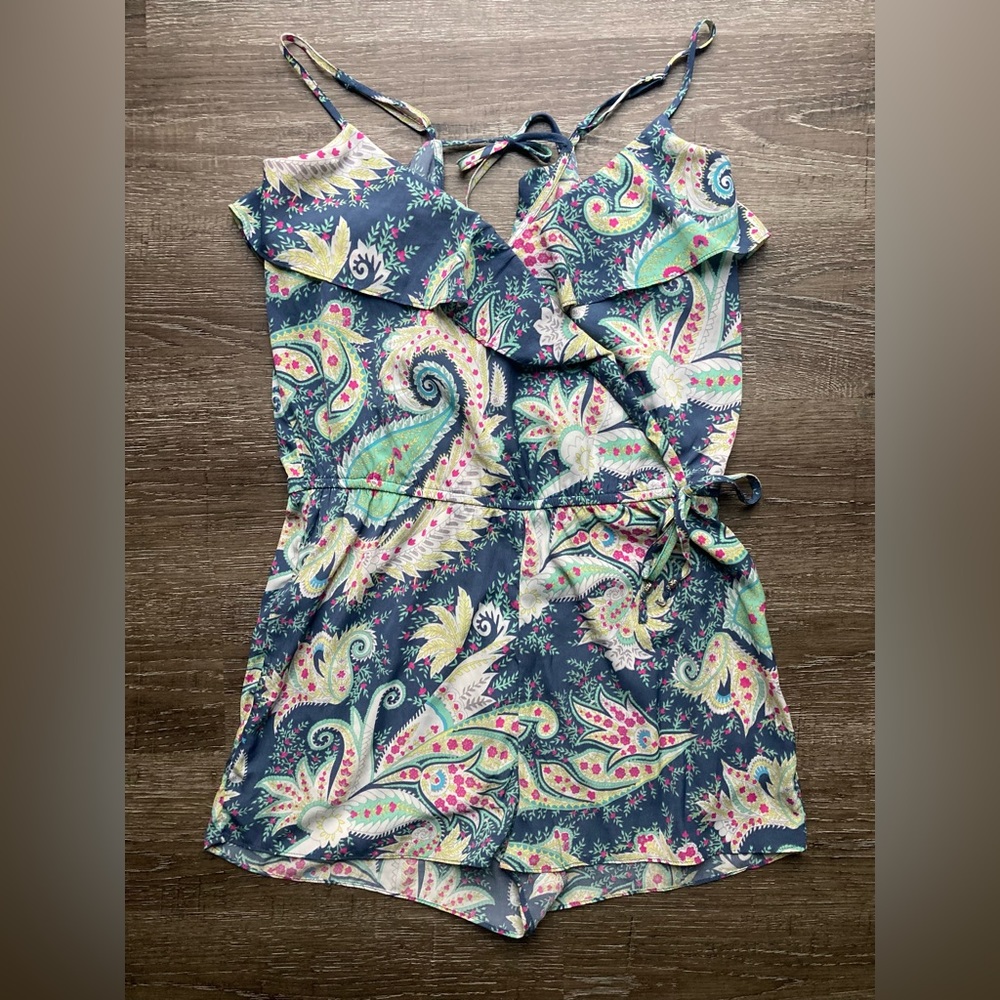 American Eagle AE Romper Floral Paisley Size Small
